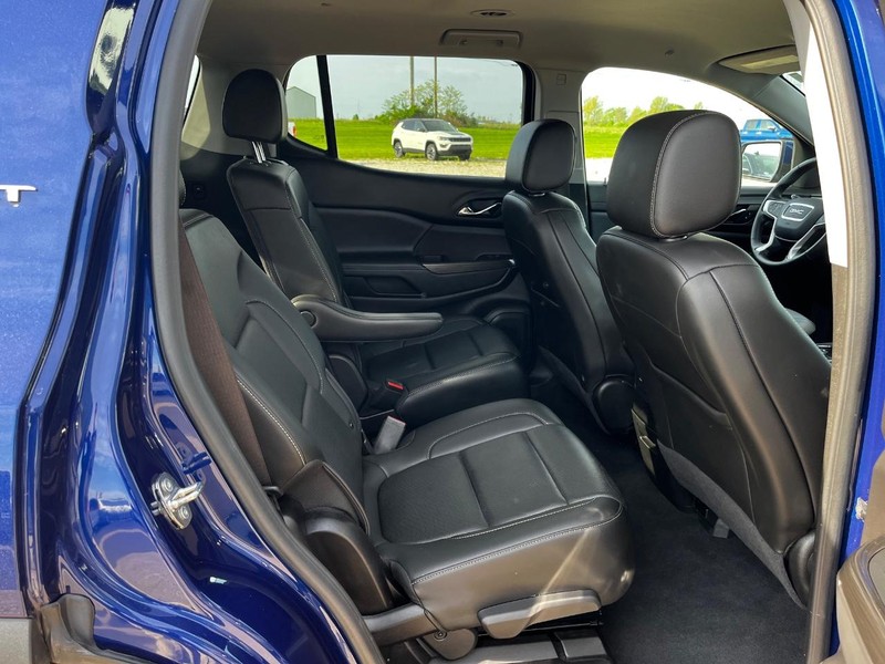 GMC Acadia Vehicle Image 10