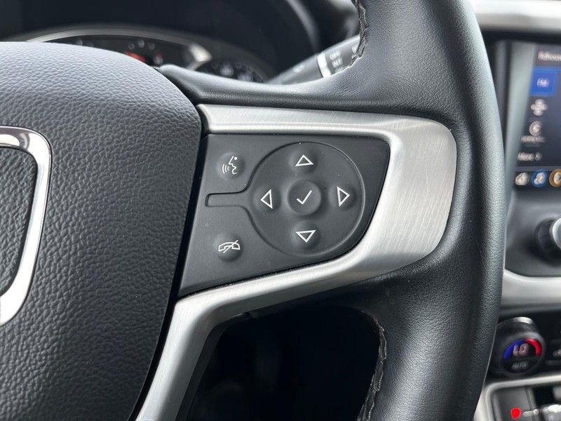 GMC Acadia Vehicle Image 19