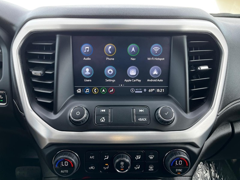 GMC Acadia Vehicle Image 22