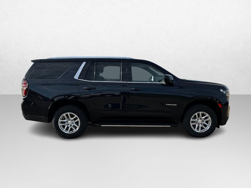 Chevrolet Tahoe Vehicle Image 02