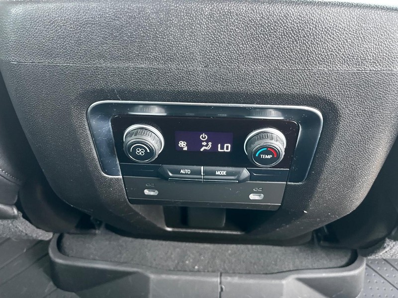 Chevrolet Tahoe Vehicle Image 12