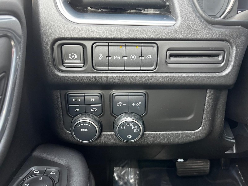 Chevrolet Tahoe Vehicle Image 18