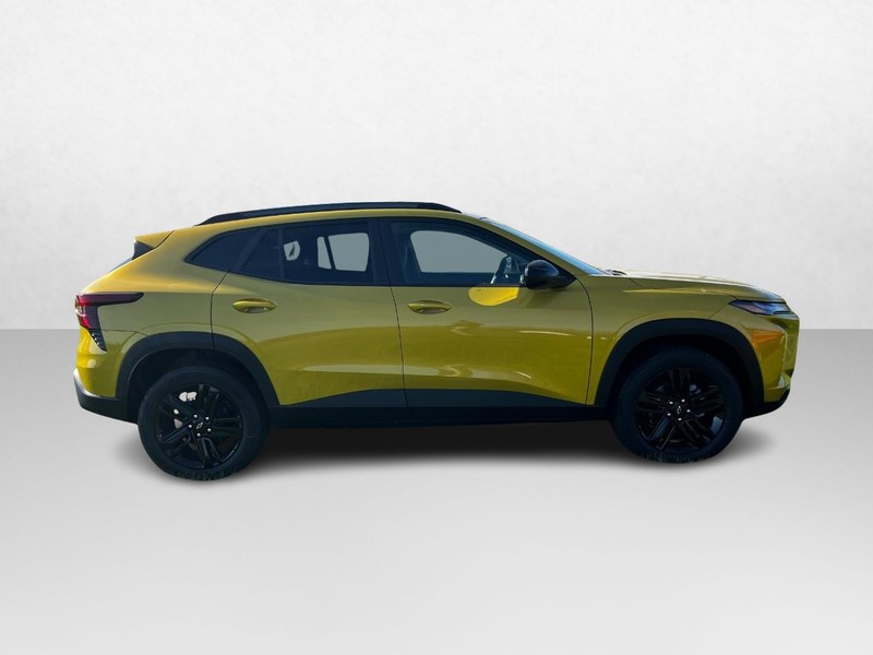 Chevrolet Trax Vehicle Image 02