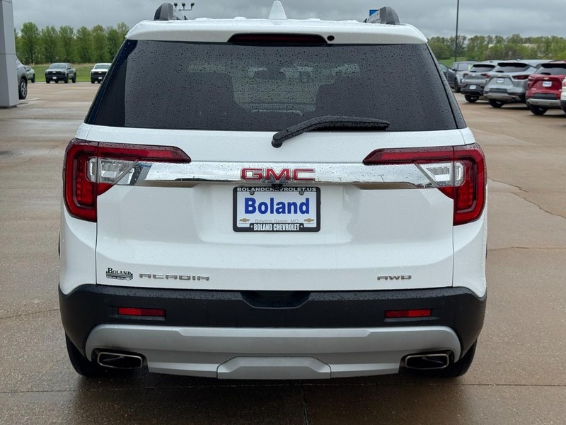 GMC Acadia Vehicle Image 05