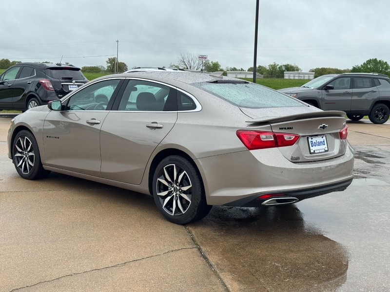Chevrolet Malibu Vehicle Image 06