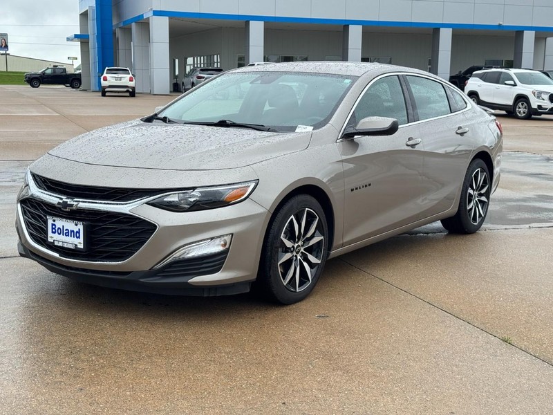Chevrolet Malibu Vehicle Image 08
