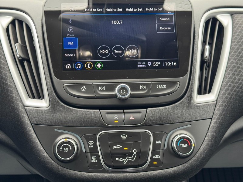 Chevrolet Malibu Vehicle Image 13
