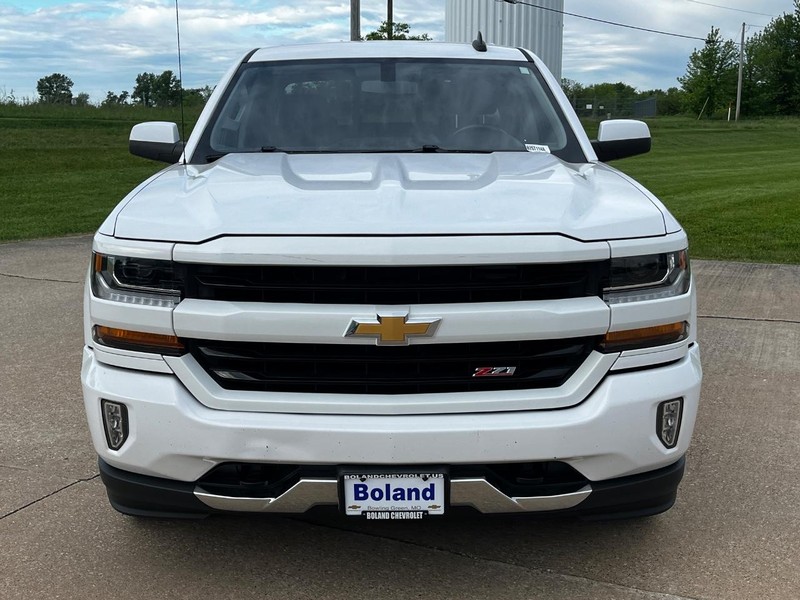Chevrolet Silverado 1500 Vehicle Image 09