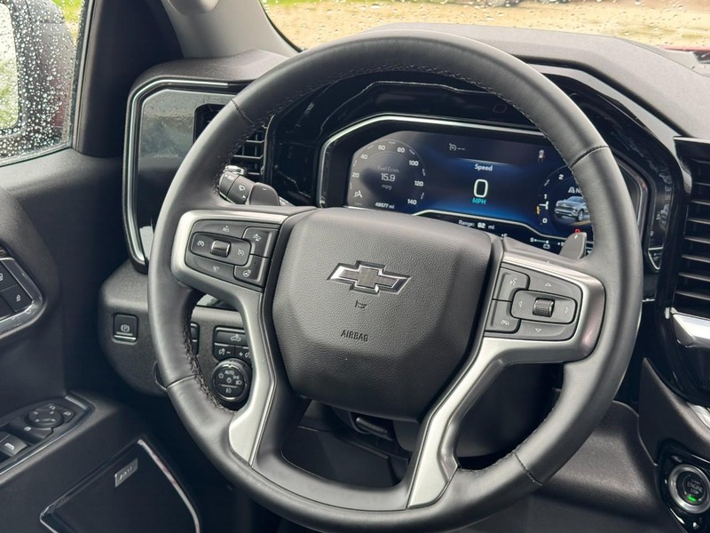 Chevrolet Silverado 1500 Vehicle Image 12