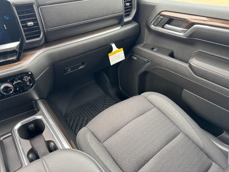 Chevrolet Silverado 1500 Vehicle Image 15