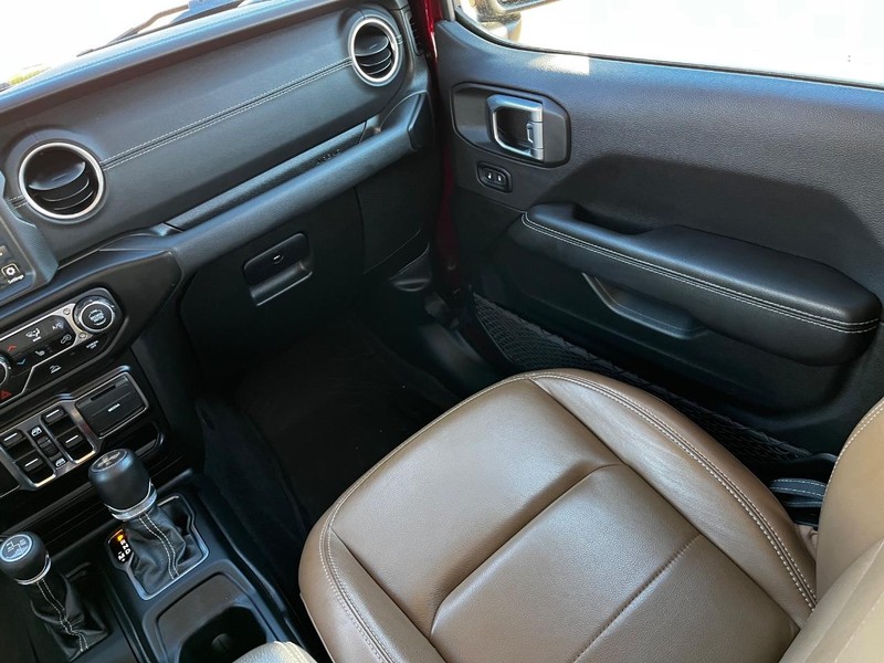 Jeep Wrangler 4xe Vehicle Image 13