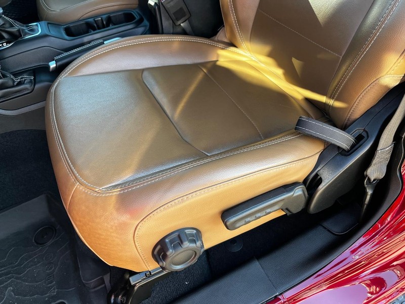 Jeep Wrangler 4xe Vehicle Image 15