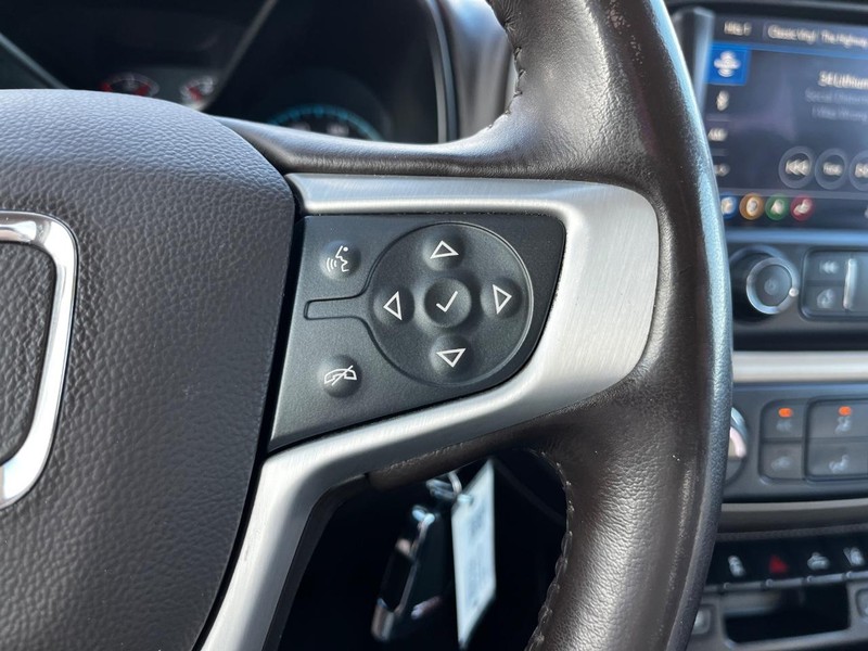 GMC Canyon Vehicle Image 17