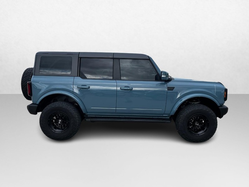 Ford Bronco Vehicle Image 02
