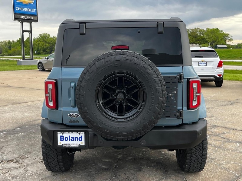 Ford Bronco Vehicle Image 04
