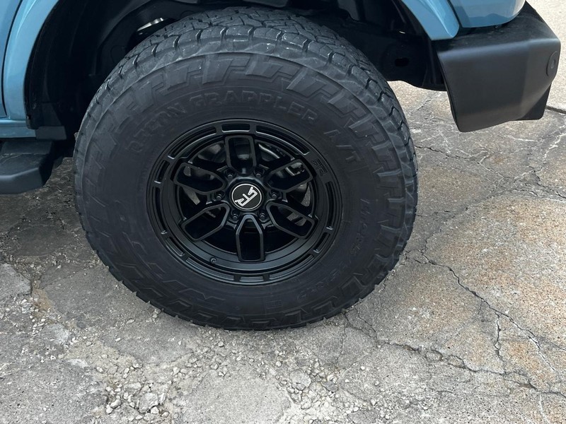 Ford Bronco Vehicle Image 07