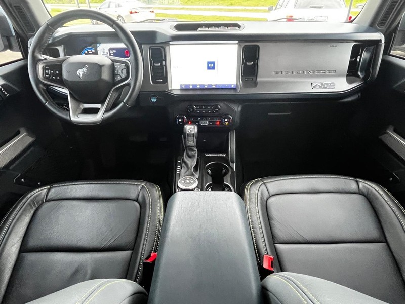 Ford Bronco Vehicle Image 11