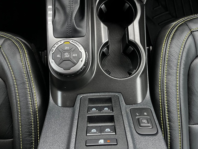Ford Bronco Vehicle Image 18