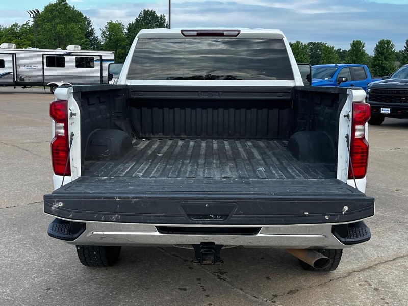 Chevrolet Silverado 2500HD Vehicle Image 05