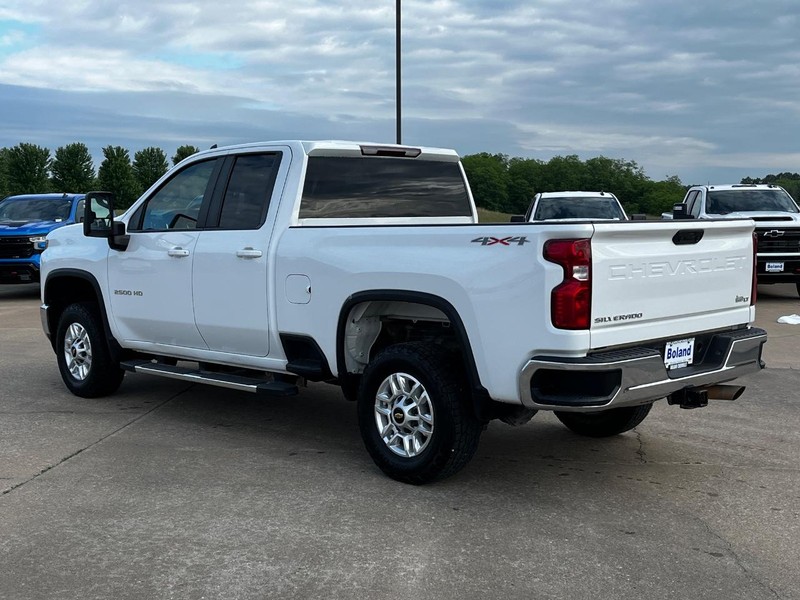 Chevrolet Silverado 2500HD Vehicle Image 06