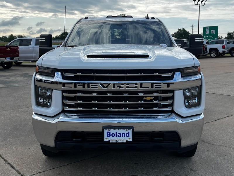 Chevrolet Silverado 2500HD Vehicle Image 09