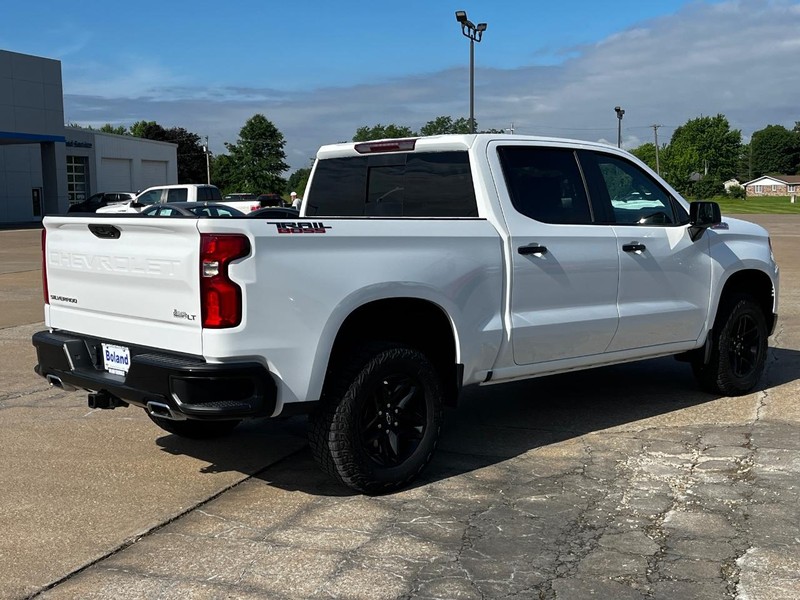 Chevrolet Silverado 1500 Vehicle Image 03