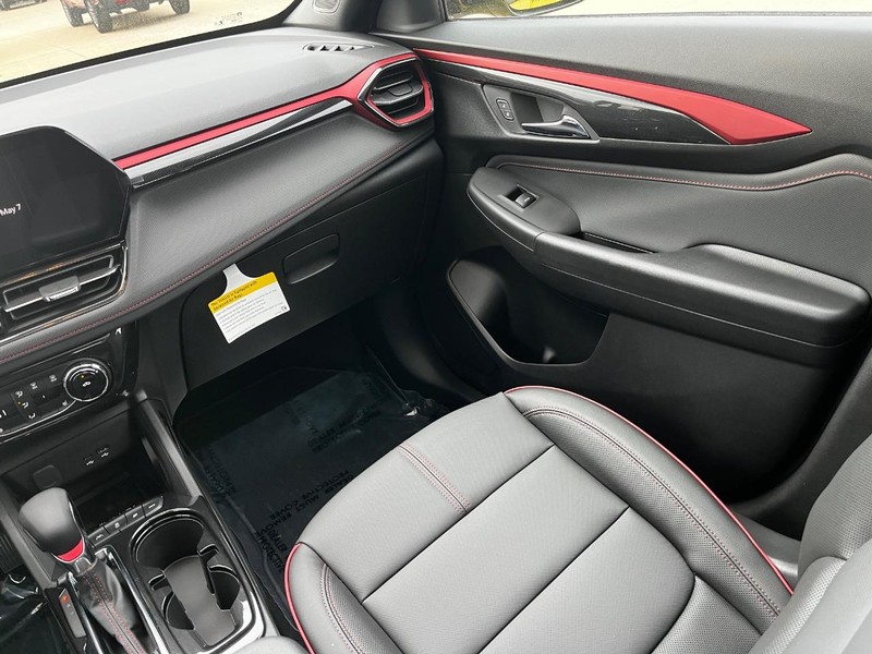 Chevrolet TrailBlazer Vehicle Image 08