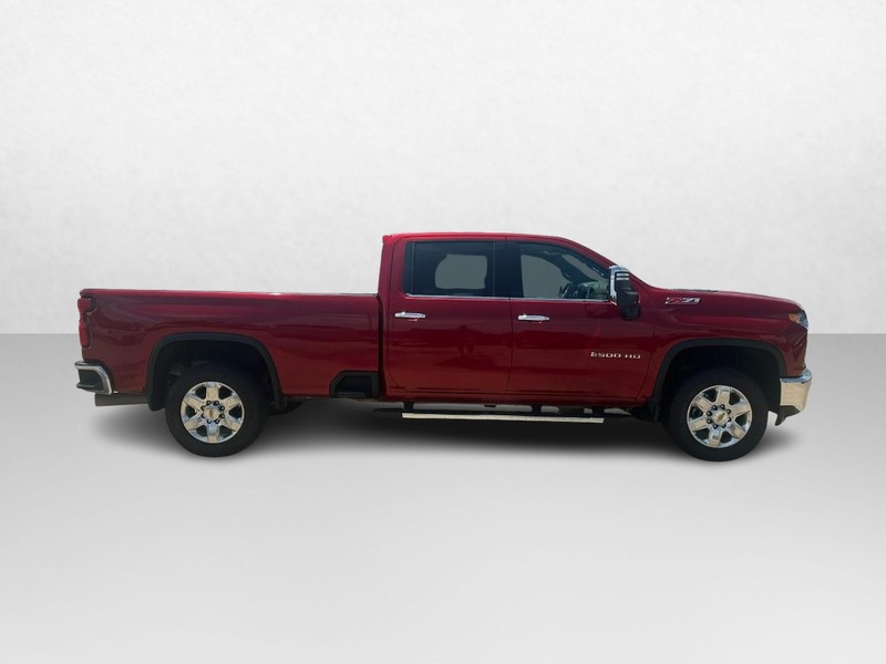 Chevrolet Silverado 2500HD Vehicle Image 02