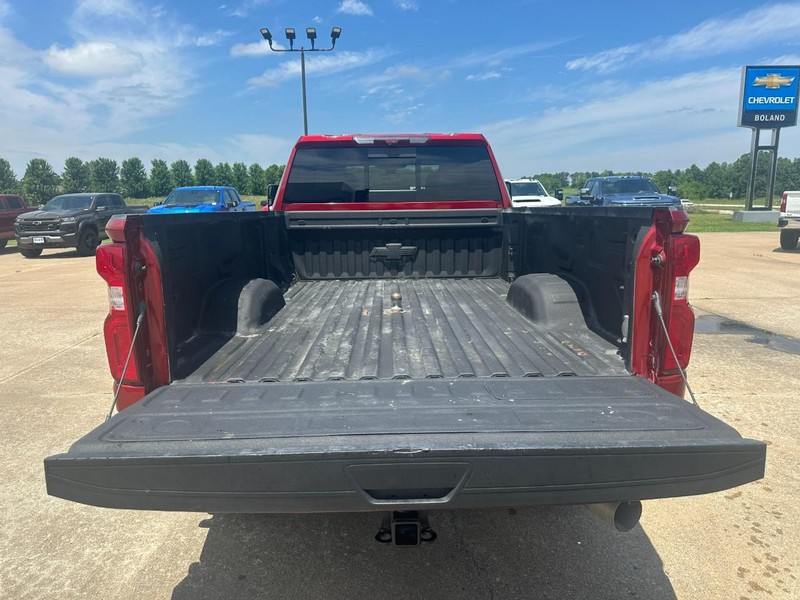 Chevrolet Silverado 2500HD Vehicle Image 05