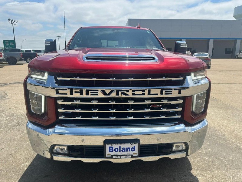 Chevrolet Silverado 2500HD Vehicle Image 09