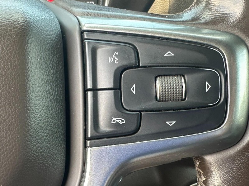Chevrolet Silverado 2500HD Vehicle Image 20