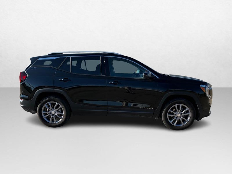 GMC Terrain Vehicle Image 02