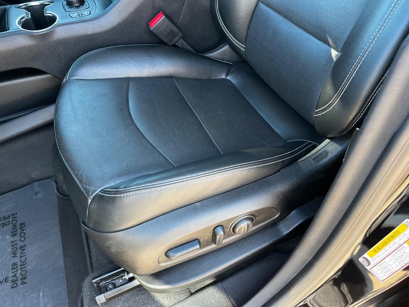 GMC Terrain Vehicle Image 15