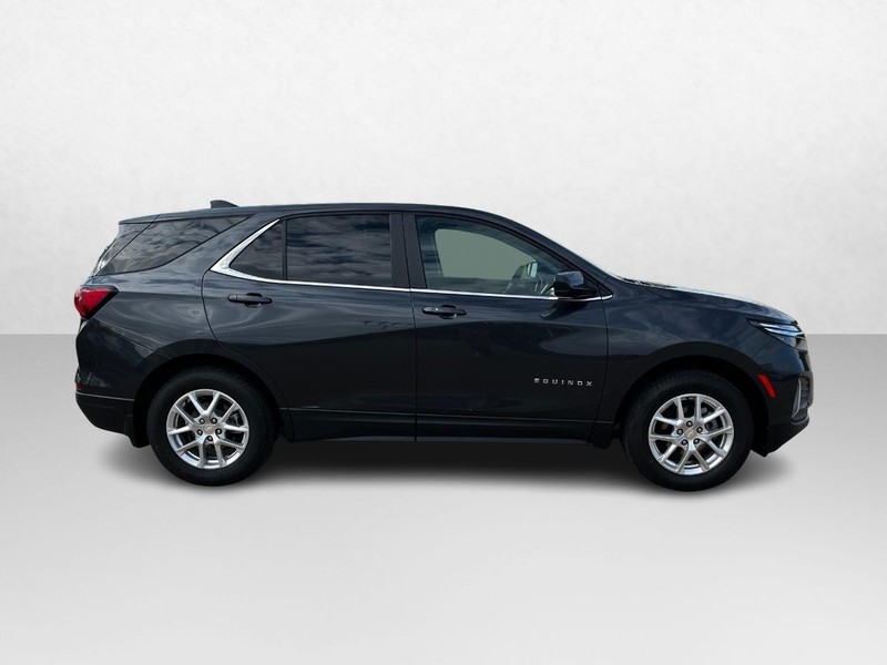 Chevrolet Equinox Vehicle Image 02