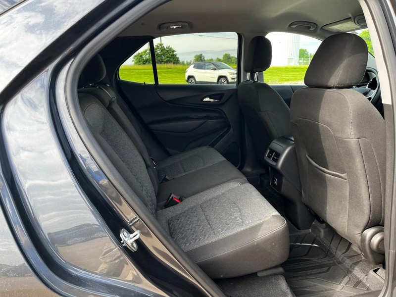 Chevrolet Equinox Vehicle Image 10