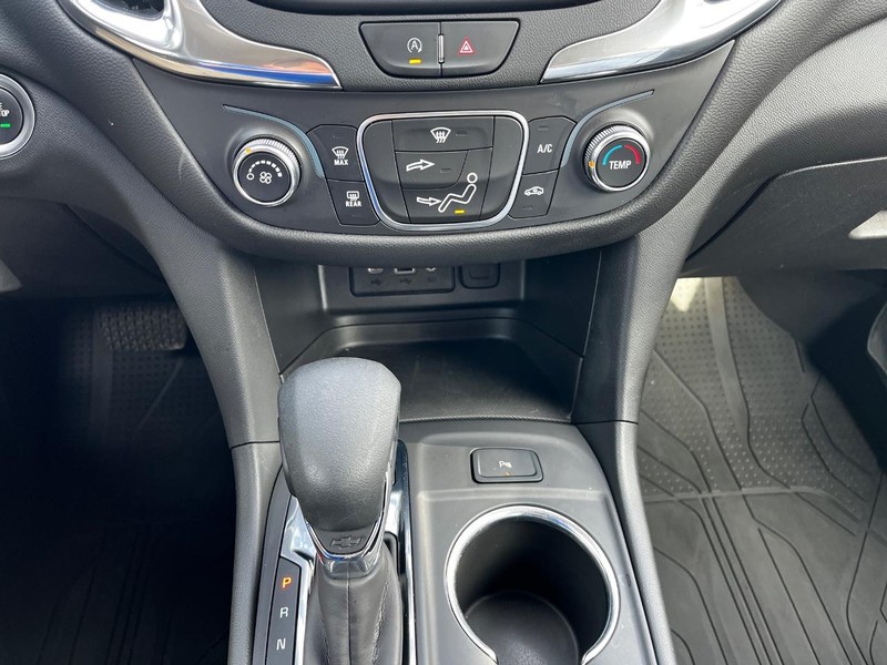 Chevrolet Equinox Vehicle Image 20