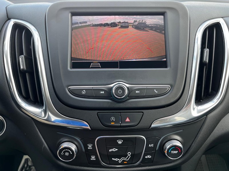 Chevrolet Equinox Vehicle Image 22