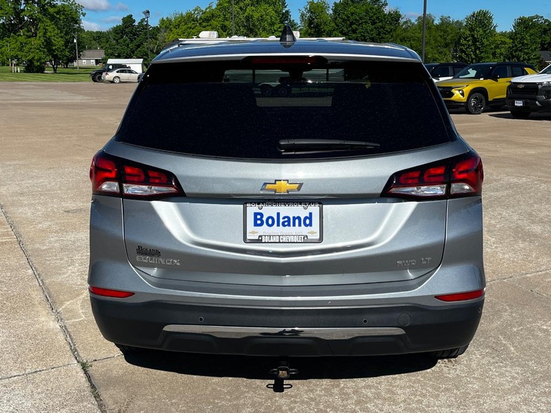 Chevrolet Equinox Vehicle Image 04