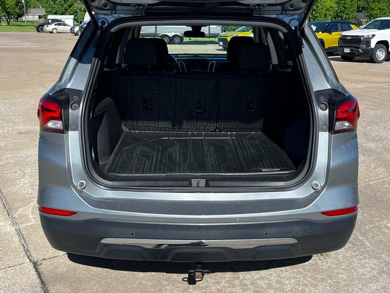 Chevrolet Equinox Vehicle Image 05