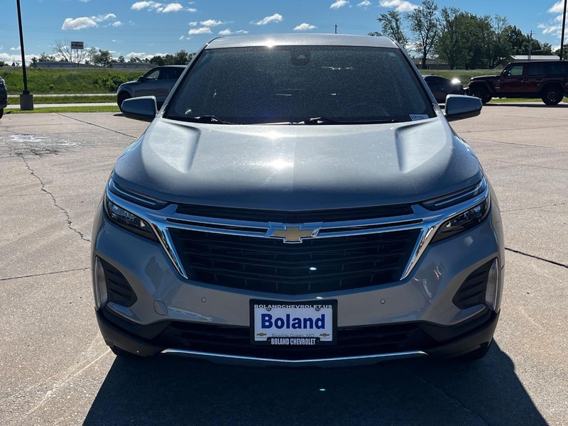 Chevrolet Equinox Vehicle Image 09