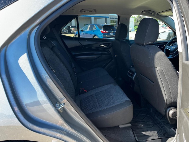 Chevrolet Equinox Vehicle Image 10