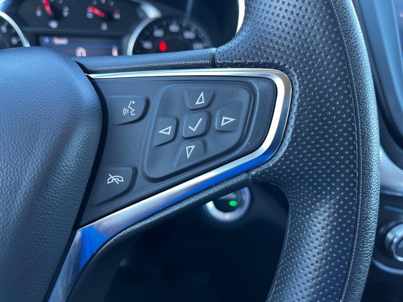Chevrolet Equinox Vehicle Image 17