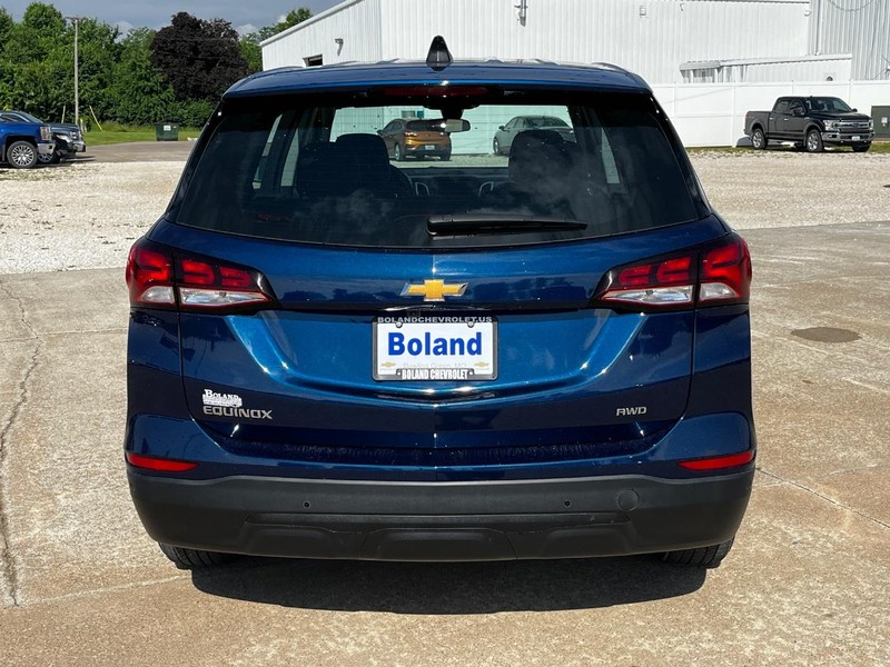 Chevrolet Equinox Vehicle Image 04