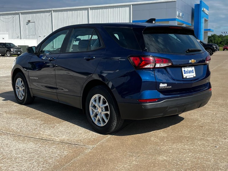 Chevrolet Equinox Vehicle Image 06