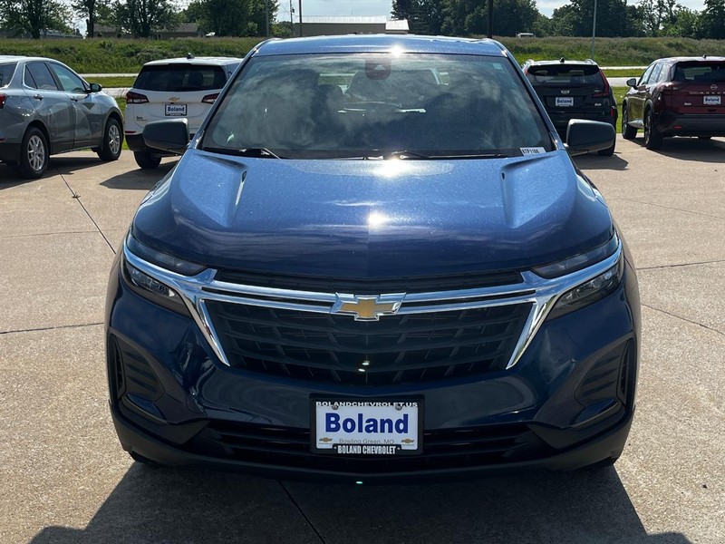 Chevrolet Equinox Vehicle Image 09