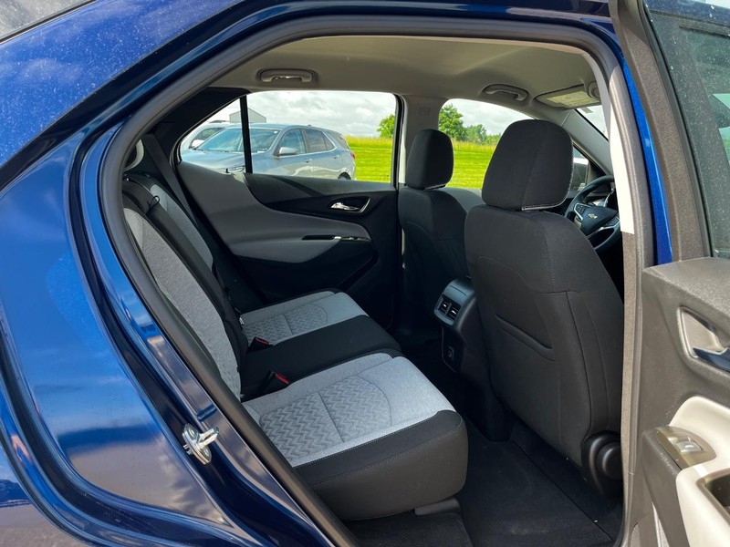 Chevrolet Equinox Vehicle Image 10