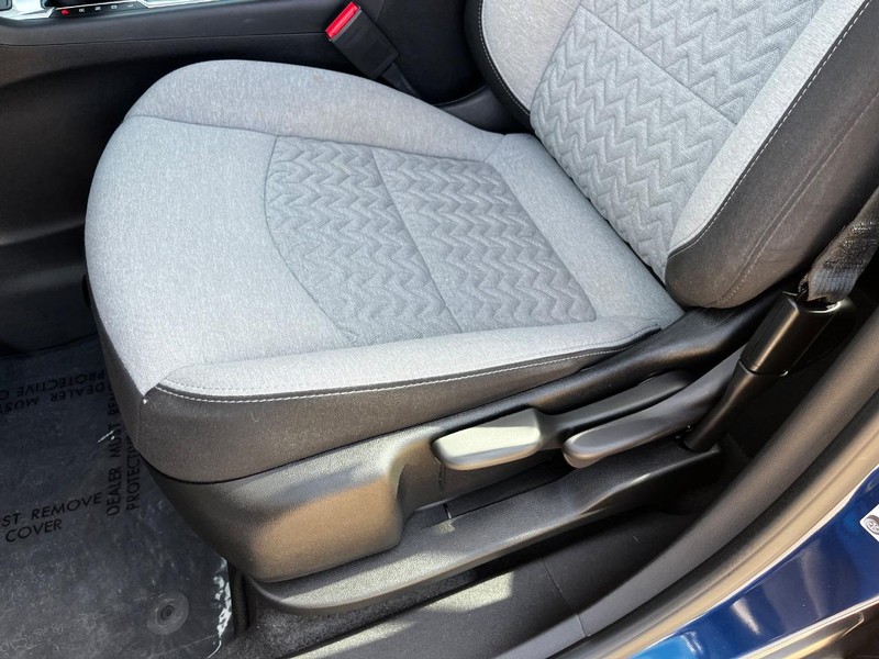 Chevrolet Equinox Vehicle Image 15