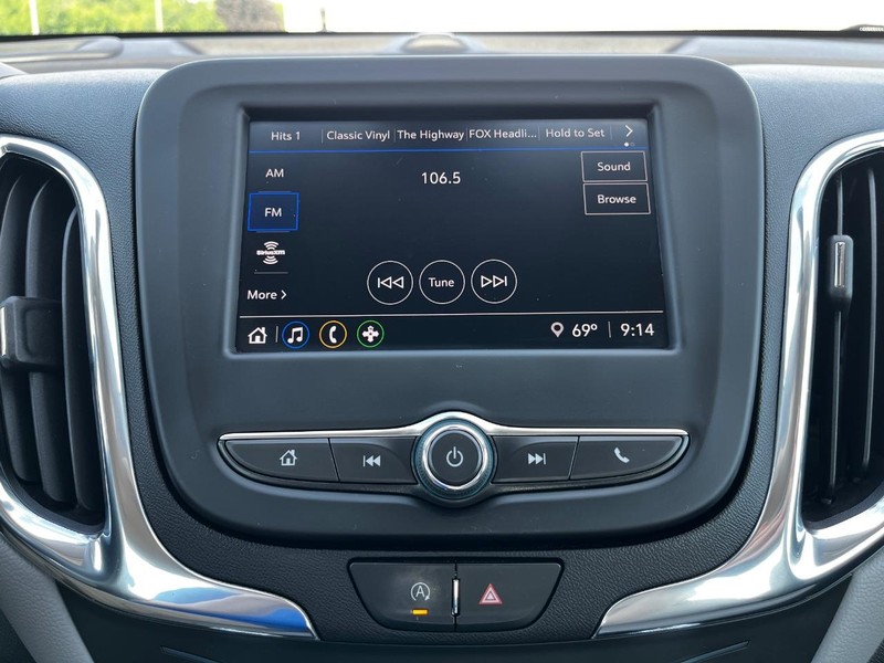 Chevrolet Equinox Vehicle Image 20