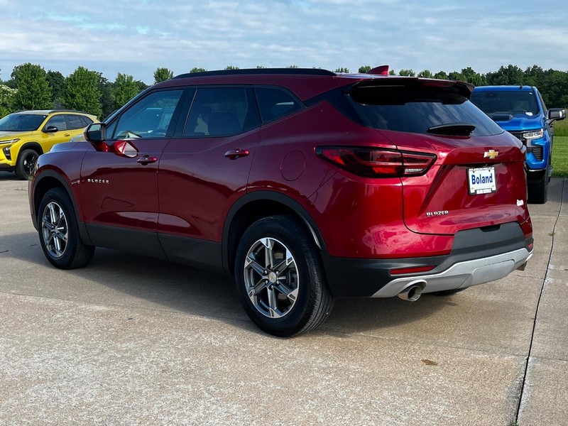 Chevrolet Blazer Vehicle Image 06