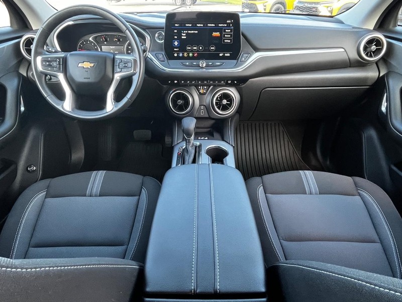 Chevrolet Blazer Vehicle Image 11